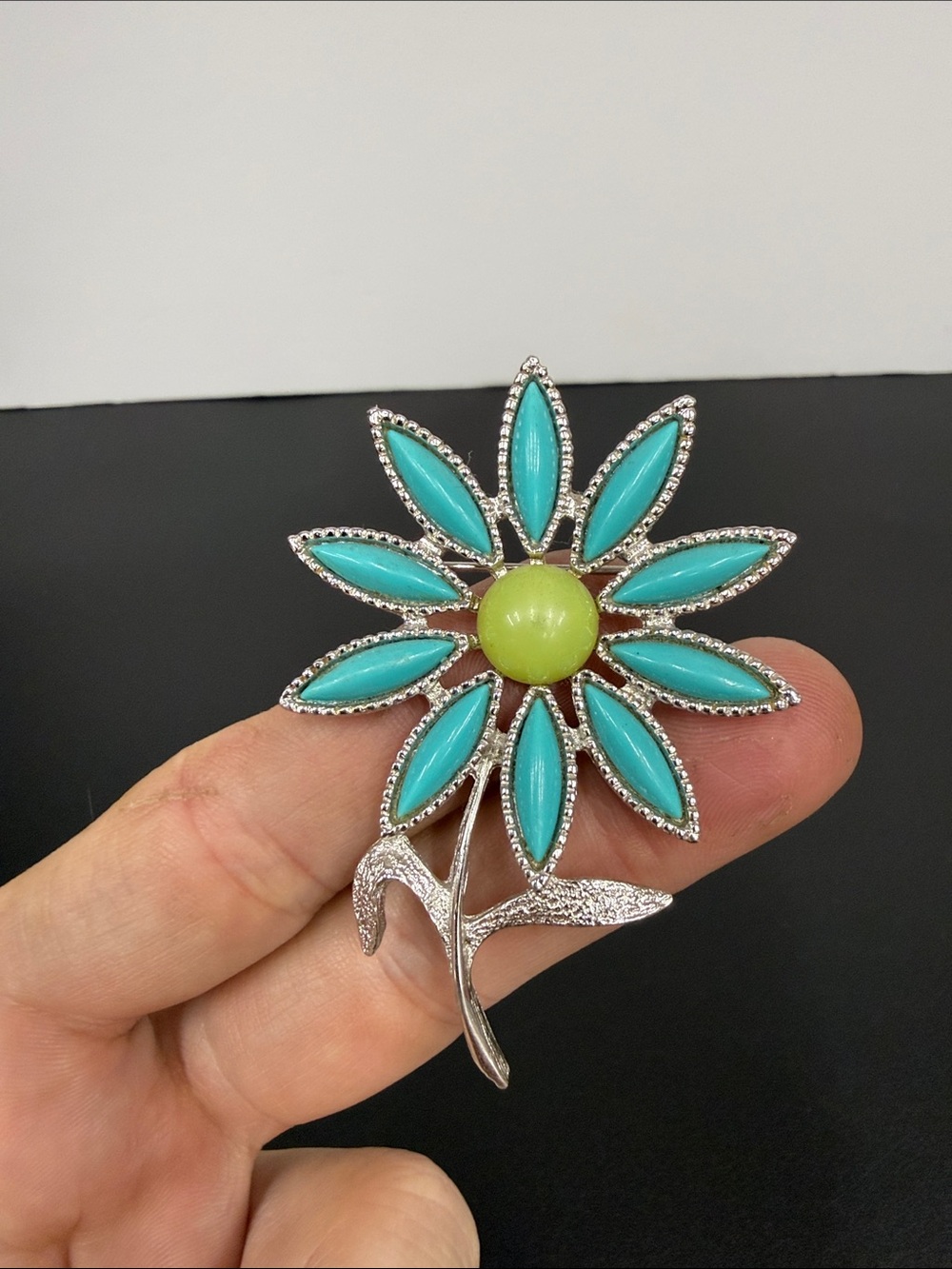 Sarah Coventry Turquoise Petal Flower Brooch with Lime Center